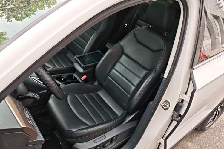 Used Volkswagen Tharu 2021 280TSI Two-Wheel-Drive Luxury Plus Edition Left Front Seat