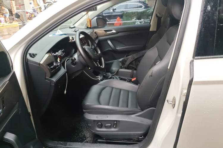 Used Volkswagen Tharu 2021 280TSI Two-Wheel-Drive Luxury Plus Edition Left Front Seat