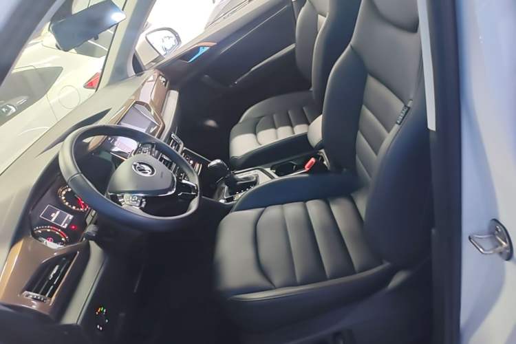 Used Volkswagen Tharu 2021 280TSI Two-Wheel-Drive Luxury Plus Edition Left Front Seat