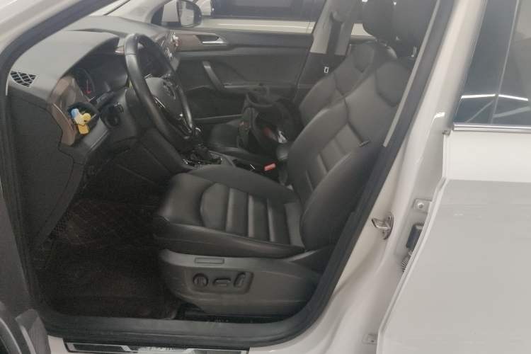 Used Volkswagen Tharu 2021 280TSI Two-Wheel-Drive Luxury Plus Edition Left Front Seat