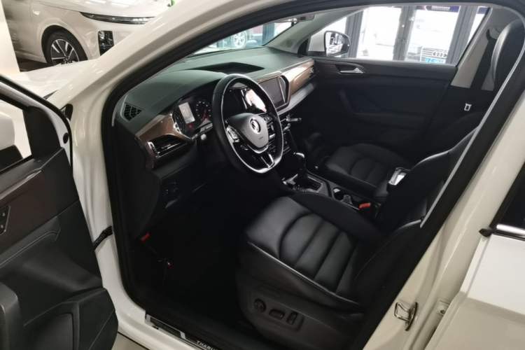 Used Volkswagen Tharu 2021 330TSI All-Wheel Drive Luxury PLUS Version Left Front Seat