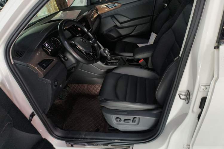 Used Volkswagen Tharu 2021 280TSI Two-Wheel-Drive Luxury Plus Edition Left Front Seat