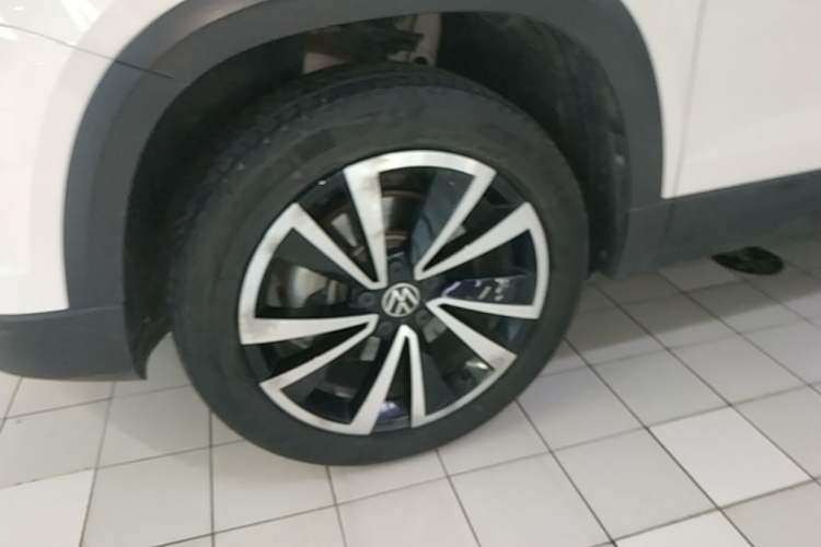 Used Volkswagen Tharu 2021 280TSI Two-Wheel-Drive Luxury Plus Edition Left Front Wheel Hub