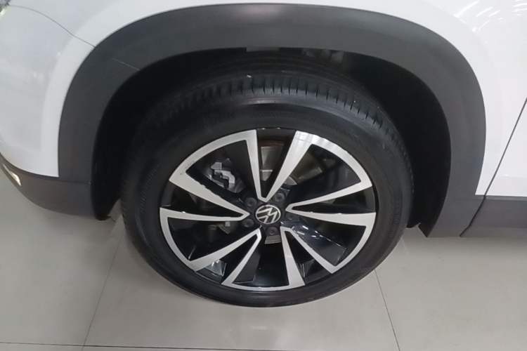 Used Volkswagen Tharu 2021 280TSI Two-Wheel-Drive Luxury Plus Edition Left Front Wheel Hub