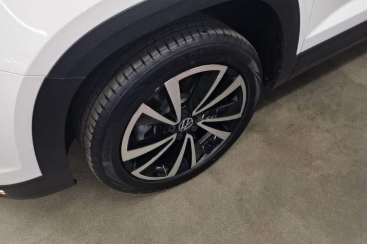 Used Volkswagen Tharu 2021 280TSI Two-Wheel-Drive Luxury Plus Edition Left Front Wheel Hub