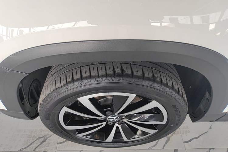 Used Volkswagen Tharu 2021 280TSI Two-Wheel-Drive Luxury Plus Edition Left Front Wheel Hub