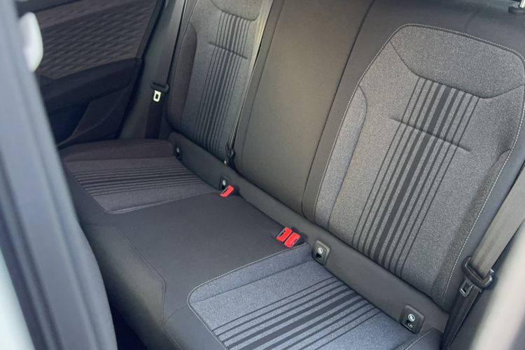 Used Volkswagen Tharu 2021 280TSI Two-Wheel Drive Trend Edition Left Rear Seat