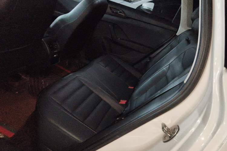 Used Volkswagen Tharu 2021 280TSI Two-Wheel-Drive Luxury Plus Edition Left Rear Seat