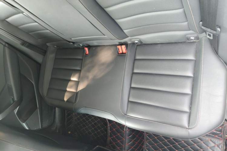 Used Volkswagen Tharu 2021 280TSI Two-Wheel-Drive Luxury Plus Edition Left Rear Seat