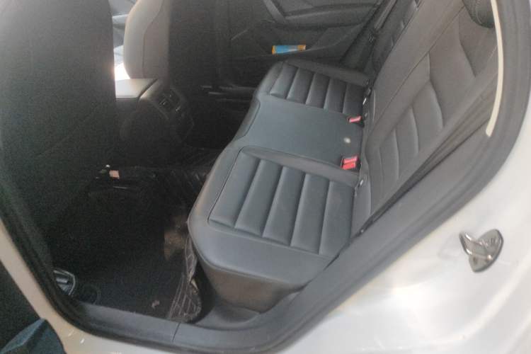 Used Volkswagen Tharu 2021 280TSI Two-Wheel-Drive Luxury Edition Left Rear Seat