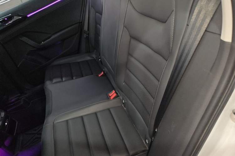 Used Volkswagen Tharu 2021 330TSI All-Wheel Drive Luxury PLUS Version Left Rear Seat