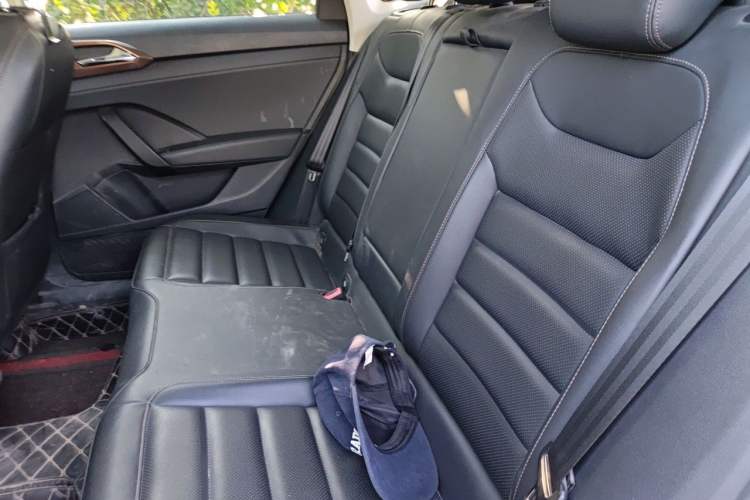 Used Volkswagen Tharu 2021 280TSI Two-Wheel-Drive Luxury Edition Left Rear Seat