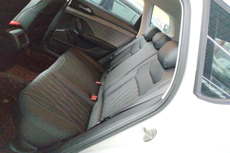 Used Volkswagen Tharu 2021 280TSI Two-Wheel Drive Trend Edition Left Rear Seat