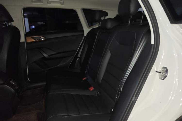 Used Volkswagen Tharu 2021 280TSI Two-Wheel-Drive Luxury Plus Edition Left Rear Seat