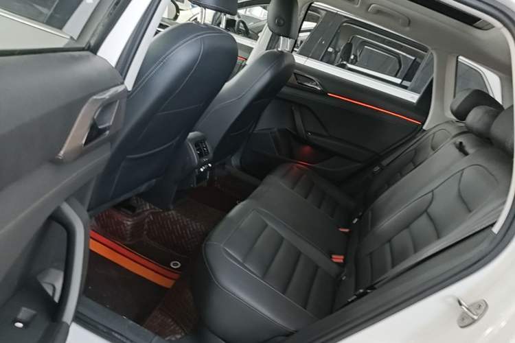 Used Volkswagen Tharu 2021 280TSI Two-Wheel-Drive Luxury Plus Edition Left Rear Seat