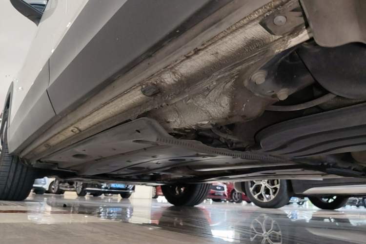 Used Volkswagen Tharu 2021 280TSI Two-Wheel-Drive Luxury Plus Edition Left Side Sill