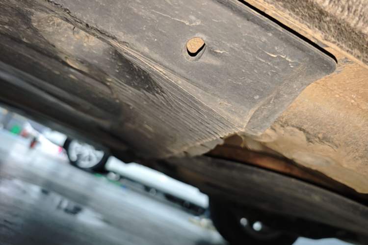 Used Volkswagen Tharu 2021 280TSI Two-Wheel Drive Trend Edition Left Side Sill