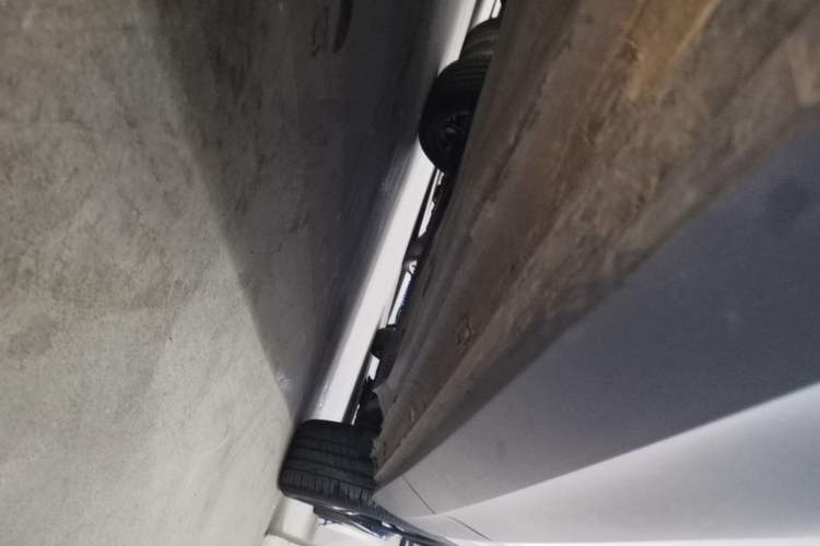 Used Volkswagen Tharu 2021 280TSI Two-Wheel-Drive Luxury Plus Edition Left Side Sill