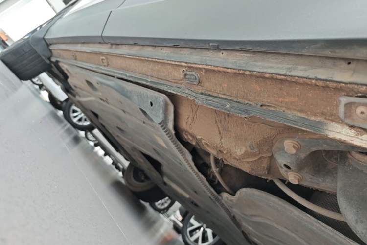 Used Volkswagen Tharu 2021 280TSI Two-Wheel-Drive Luxury Plus Edition Left Side Sill