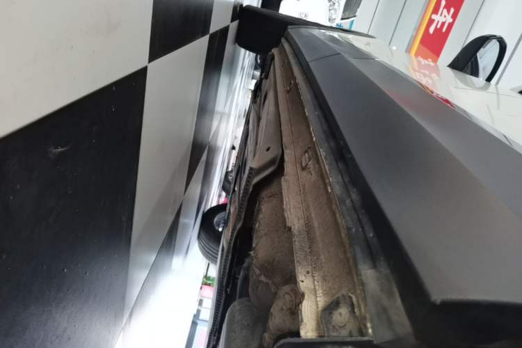 Used Volkswagen Tharu 2021 330TSI All-Wheel Drive Luxury PLUS Version Left Side Sill