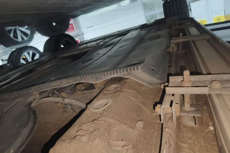 Used Volkswagen Tharu 2021 280TSI Two-Wheel-Drive Luxury Plus Edition Left Side Sill