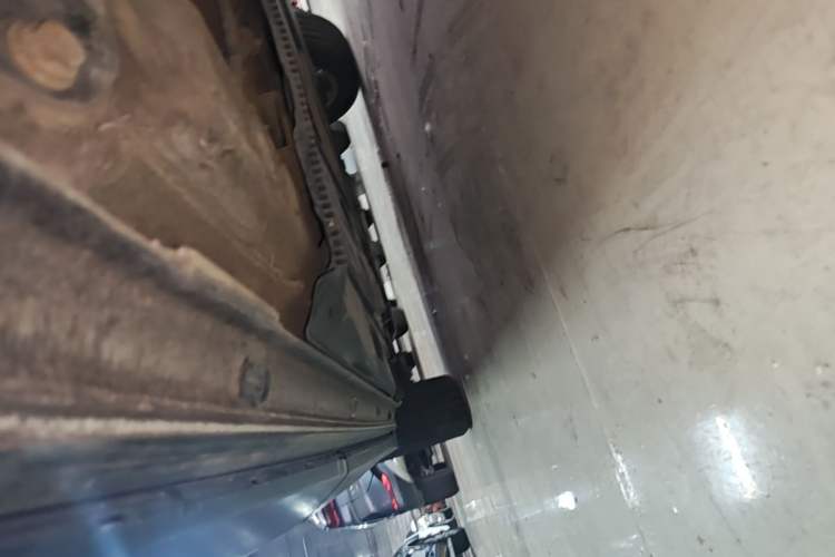 Used Volkswagen Tharu 2021 280TSI Two-Wheel Drive Trend Edition Left Side Sill