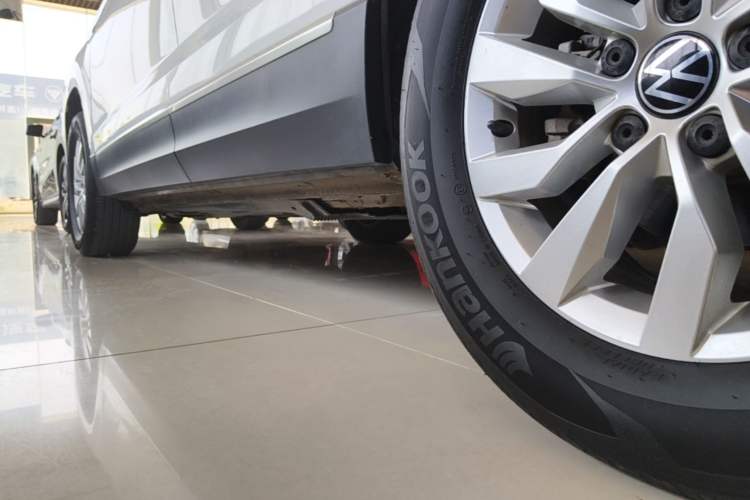 Used Volkswagen Tharu 2021 280TSI Two-Wheel Drive Trend Edition Left Side Sill