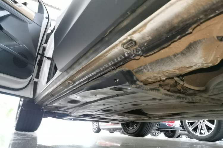 Used Volkswagen Tharu 2021 280TSI Two-Wheel-Drive Luxury Plus Edition Left Side Sill