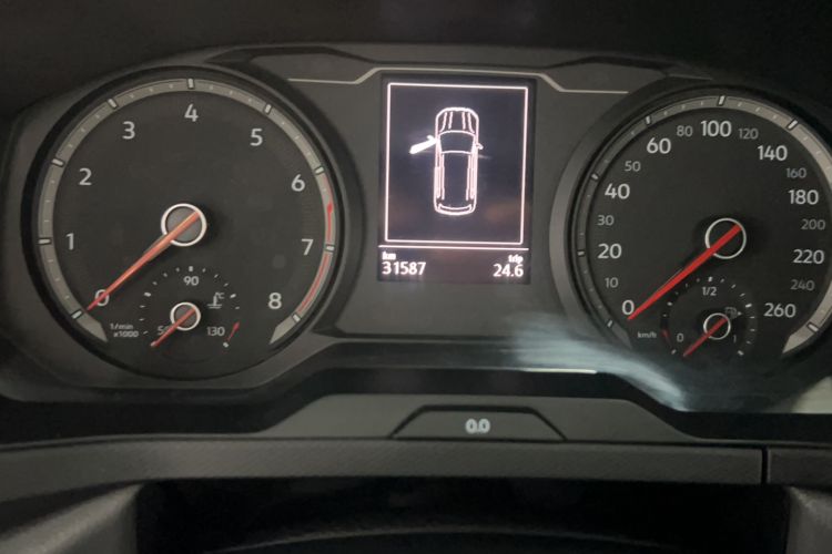 Used Volkswagen Tharu 2021 280TSI Two-Wheel Drive Trend Edition Odometer Close Up