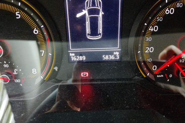 Used Volkswagen Tharu 2021 280TSI Two-Wheel Drive Trend Edition Odometer Close Up