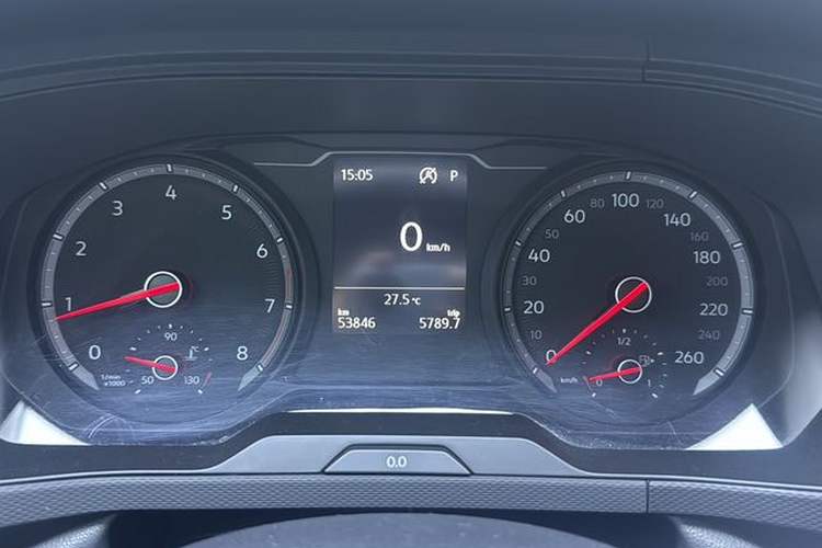 Used Volkswagen Tharu 2021 280TSI Two-Wheel Drive Trend Edition Odometer Close Up
