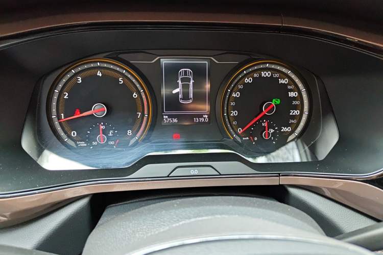 Used Volkswagen Tharu 2021 330TSI All-Wheel Drive Luxury PLUS Version Odometer Close Up