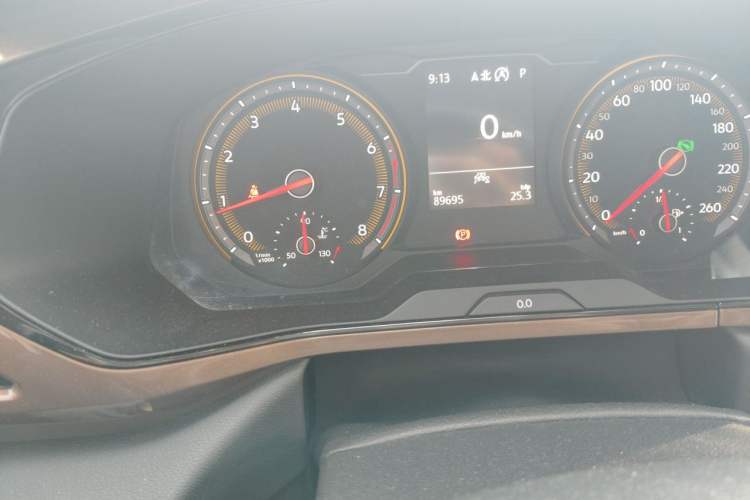 Used Volkswagen Tharu 2021 280TSI Two-Wheel-Drive Luxury Plus Edition Odometer Close Up