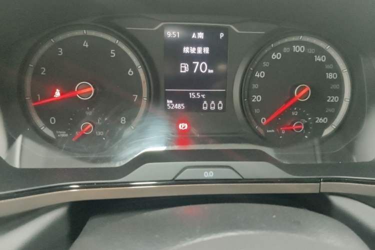Used Volkswagen Tharu 2021 280TSI Two-Wheel-Drive Luxury Plus Edition Odometer Close Up