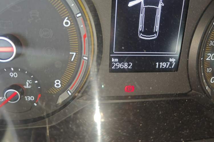 Used Volkswagen Tharu 2021 280TSI Two-Wheel Drive Comfort Edition Odometer Close Up