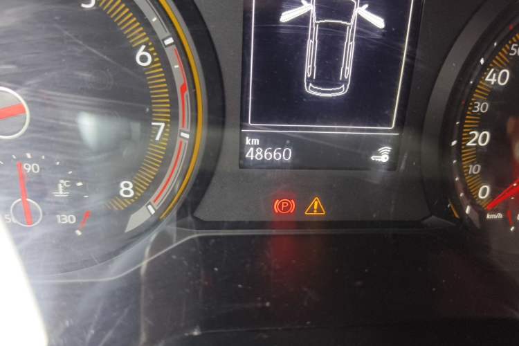 Used Volkswagen Tharu 2021 280TSI Two-Wheel Drive Comfort Edition Odometer Close Up