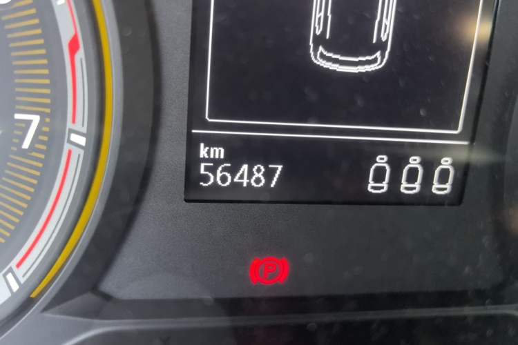 Used Volkswagen Tharu 2021 330TSI All-Wheel Drive Luxury PLUS Version Odometer Close Up