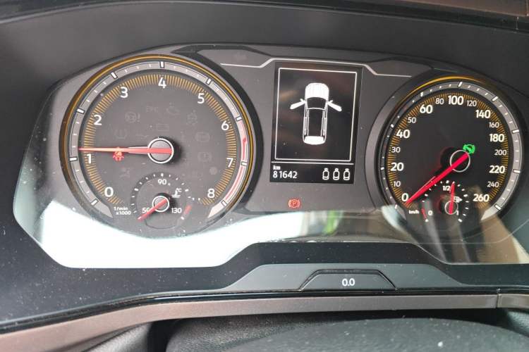 Used Volkswagen Tharu 2021 280TSI Two-Wheel-Drive Luxury Plus Edition Odometer Close Up