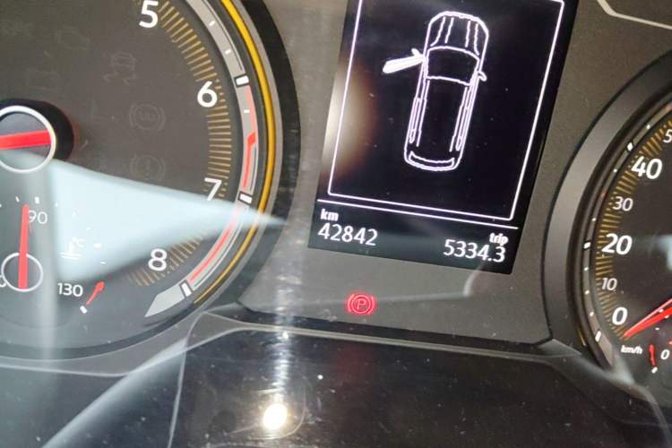 Used Volkswagen Tharu 2021 280TSI Two-Wheel Drive Comfort Edition Odometer Close Up