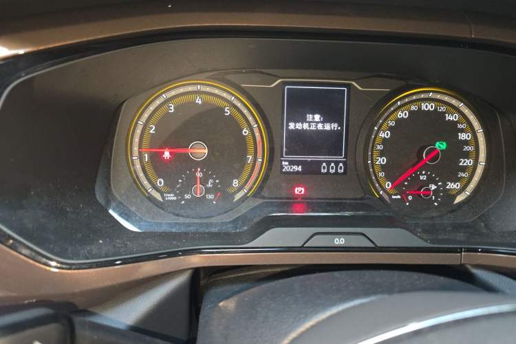 Used Volkswagen Tharu 2021 280TSI Two-Wheel-Drive Luxury Plus Edition Odometer Close Up