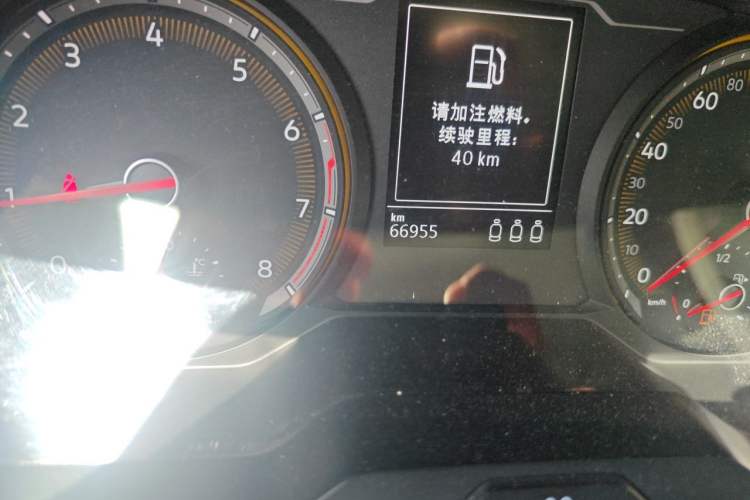 Used Volkswagen Tharu 2021 280TSI Two-Wheel-Drive Luxury Plus Edition Odometer Close Up