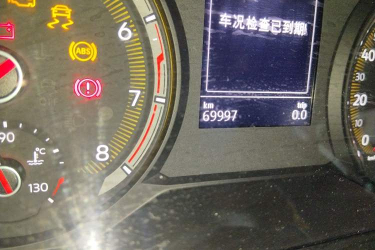 Used Volkswagen Tharu 2021 280TSI Two-Wheel-Drive Luxury Plus Edition Odometer Close Up