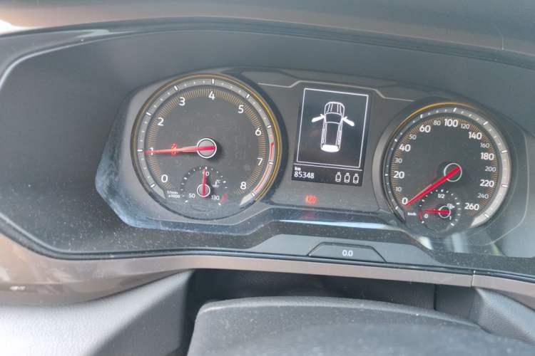 Used Volkswagen Tharu 2021 280TSI Two-Wheel-Drive Luxury Plus Edition Odometer Close Up