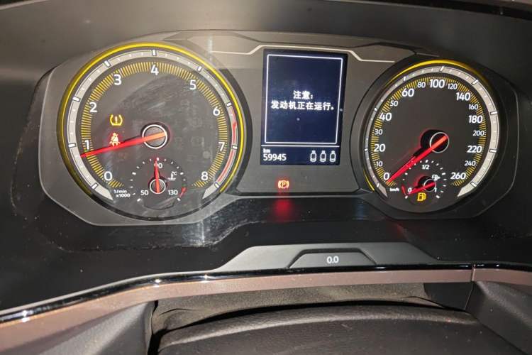 Used Volkswagen Tharu 2021 280TSI Two-Wheel-Drive Luxury Plus Edition Odometer Close Up