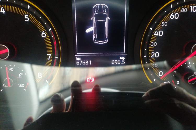 Used Volkswagen Tharu 2021 280TSI Two-Wheel Drive Comfort Edition Odometer Close Up