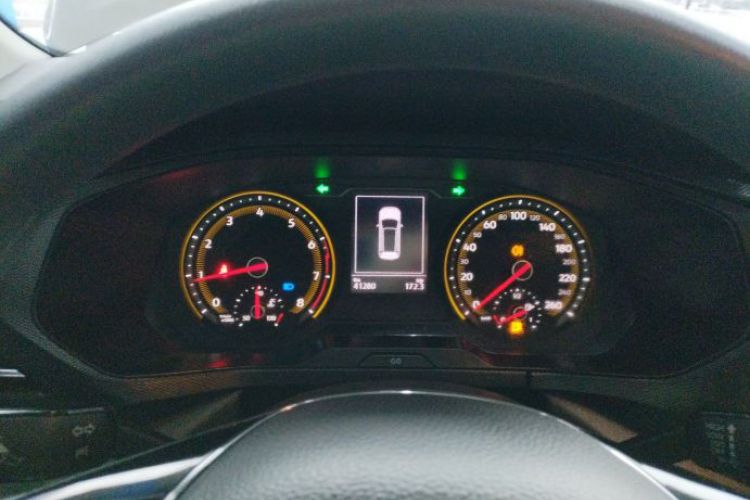 Used Volkswagen Tharu 2021 280TSI Two-Wheel Drive Trend Edition Odometer Close Up