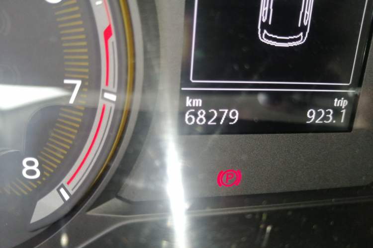 Used Volkswagen Tharu 2021 280TSI Two-Wheel Drive Comfort Edition Odometer Close Up