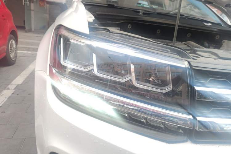 Used Volkswagen Tharu 2021 280TSI Two-Wheel Drive Trend Edition Right Front Headlight