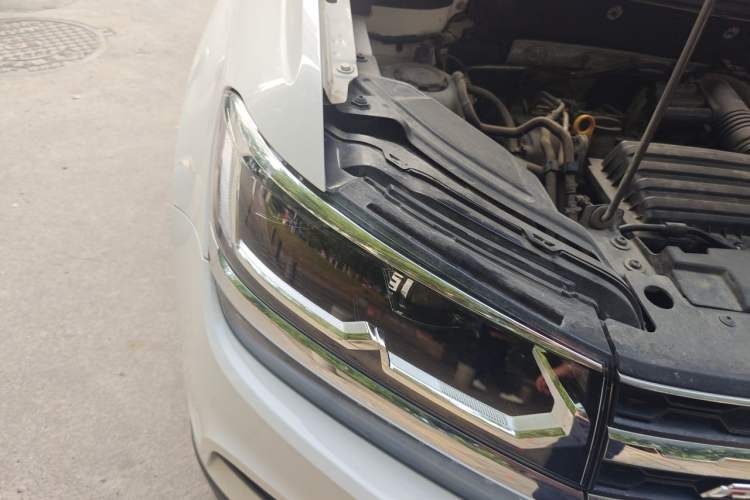 Used Volkswagen Tharu 2021 280TSI Two-Wheel-Drive Luxury Plus Edition Right Front Headlight