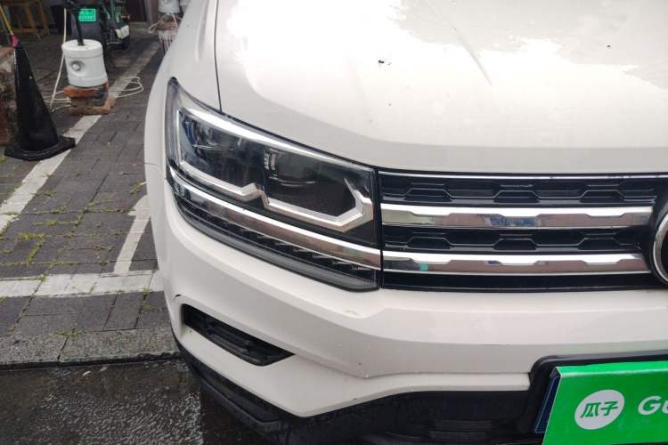 Used Volkswagen Tharu 2021 280TSI Two-Wheel-Drive Luxury Plus Edition Right Front Headlight